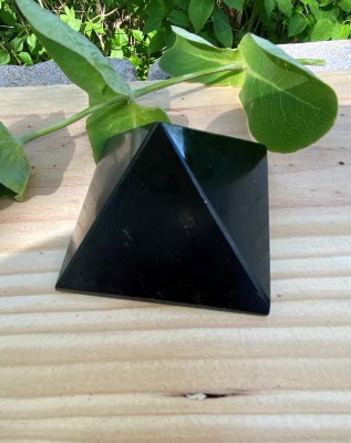 Turmalin, Svart Pyramid Storpack