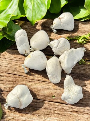 Magnesite, White Pendant Nugget Big pack